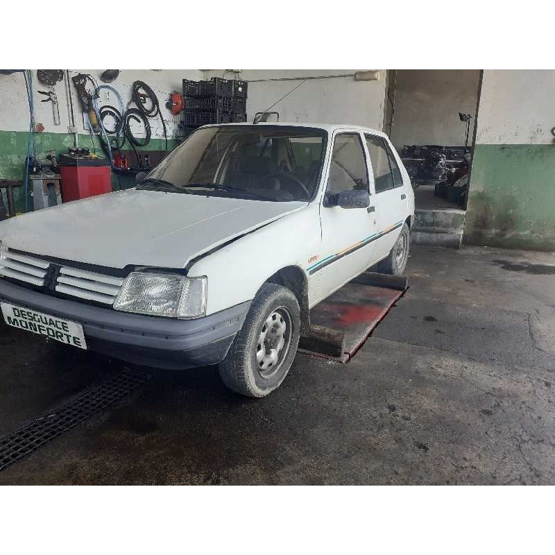 Desguace MonfortePEUGEOT 205 BERLINAPEUGEOTVehículos campa|Desguace Monforte