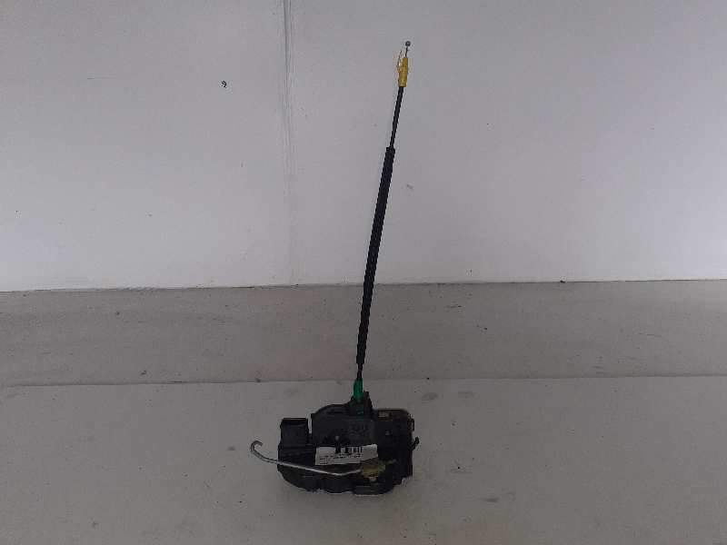 CERRADURA PUERTA TRASERA DERECHA 13503808 