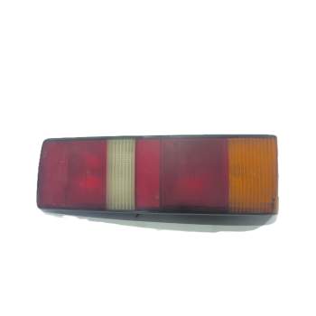PILOTO TRASERO DERECHO 81AG13N004 