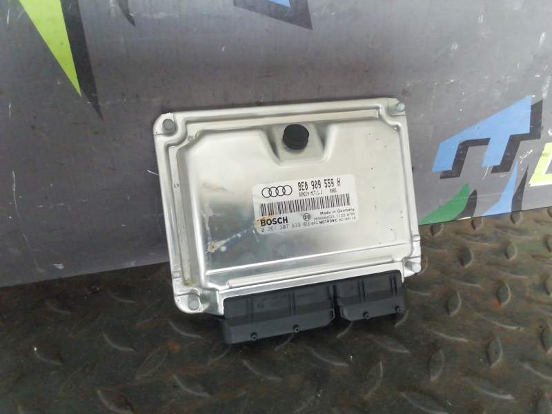 CENTRALITA MOTOR UCE 8E0909559H 0261207839 