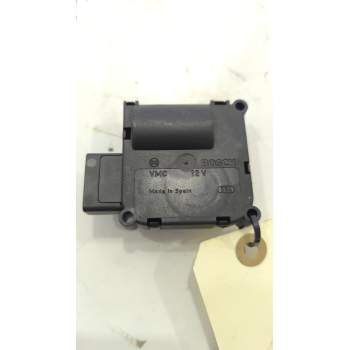 MOTOR APERTURA TRAMPILLAS CLIMATIZADOR 132801359 / 27070502 / CZ1168803141 / 4F0820511A 