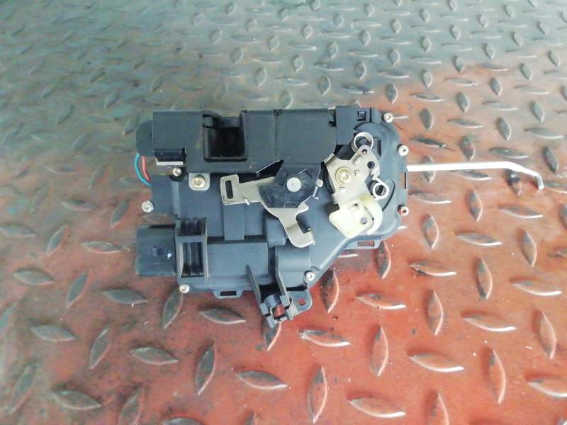 CERRADURA PUERTA DELANTERA IZQUIERDA 4B1837015G 