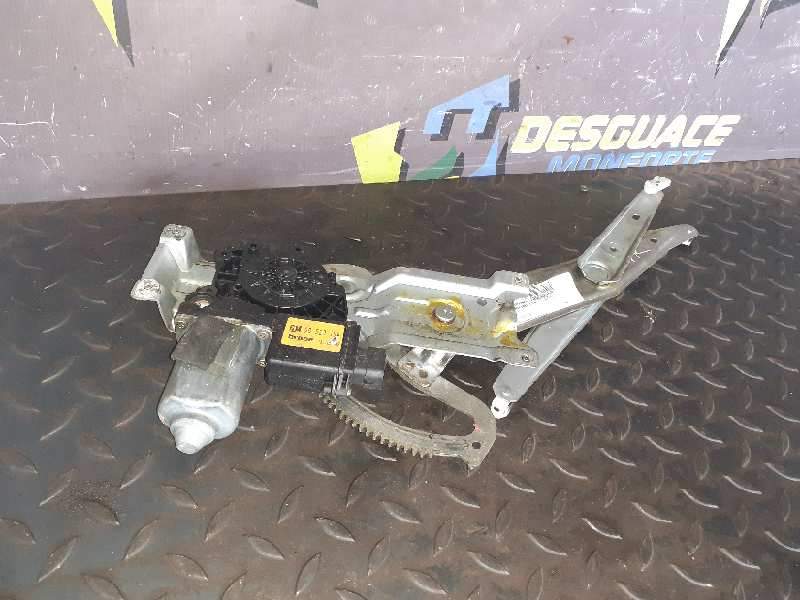 ELEVALUNAS DELANTERO DERECHO 90520192 