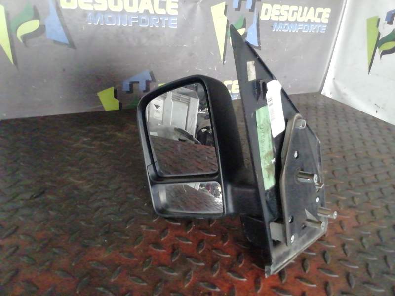 RETROVISOR IZQUIERDO 