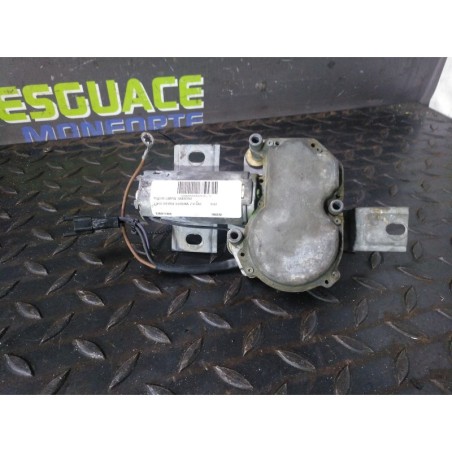 Recambio de motor limpia trasero para ford sierra berlina 2.0 cat referencia OEM IAM 83BB17404  