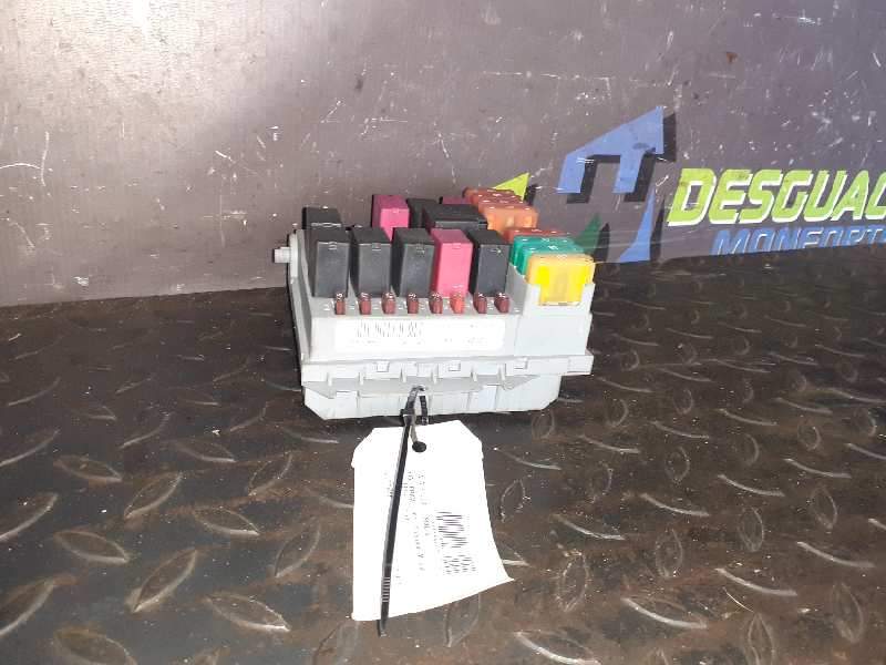 CAJA RELES / FUSIBLES 51775688 57657 