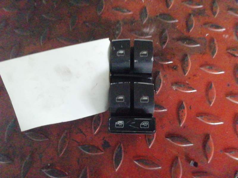 MANDO ELEVALUNAS DELANTERO IZQUIERDO 8Z0959851D 