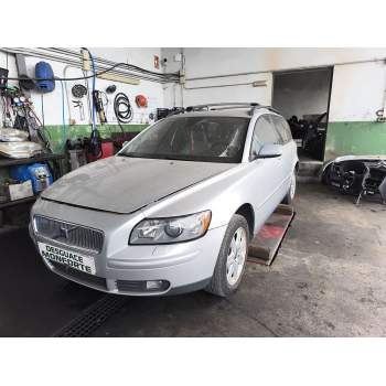 volvo v50 (545) del año 2025