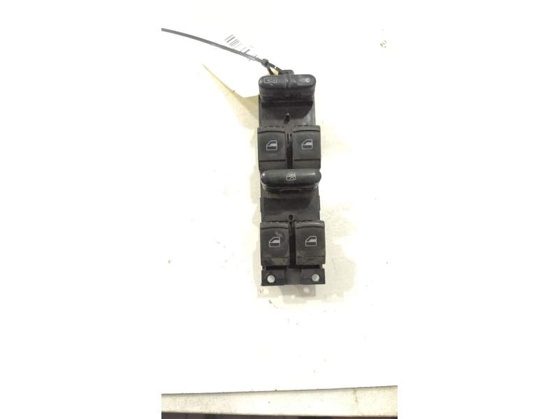 MANDO ELEVALUNAS DELANTERO IZQUIERDO 7L6959857 