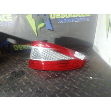 Recambio de piloto trasero derecho para ford mondeo ber. (ca2) ghia referencia OEM IAM 7S7113404A  