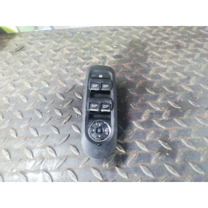 Desguace MonforteMANDO ELEVALUNAS DELANTERO IZQUIERDO 7S7T14A132BC FORDMando elevalunas delantero izquierdo|Desguace Monforte