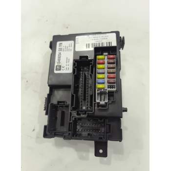 CAJA RELES / FUSIBLES 13469254 