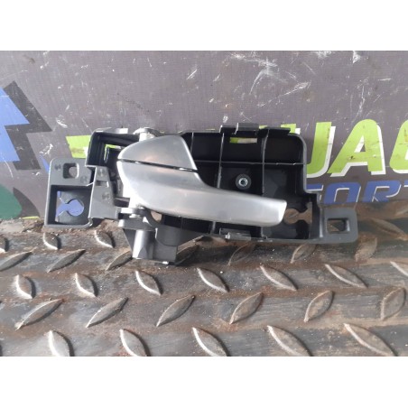 Recambio de maneta interior delantera izquierda para ford mondeo ber. (ca2) ghia referencia OEM IAM 6M21U22601  