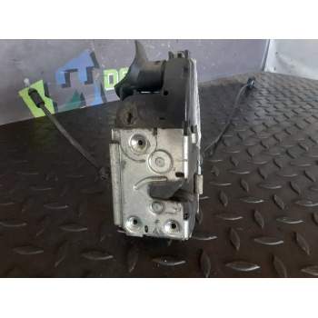 CERRADURA PUERTA DELANTERA DERECHA 8200017973 
