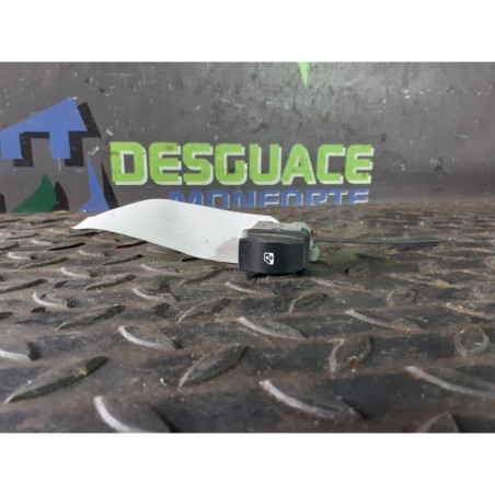 Recambio de mando elevalunas delantero derecho para renault laguna ii (bg0) 1.9 dci diesel cat referencia OEM IAM 2808202 820031