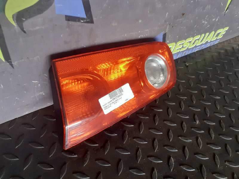 PILOTO TRASERO DERECHO INTERIOR 