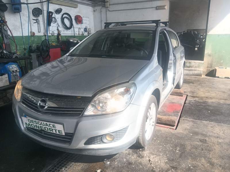 OPEL ASTRA H (A04)