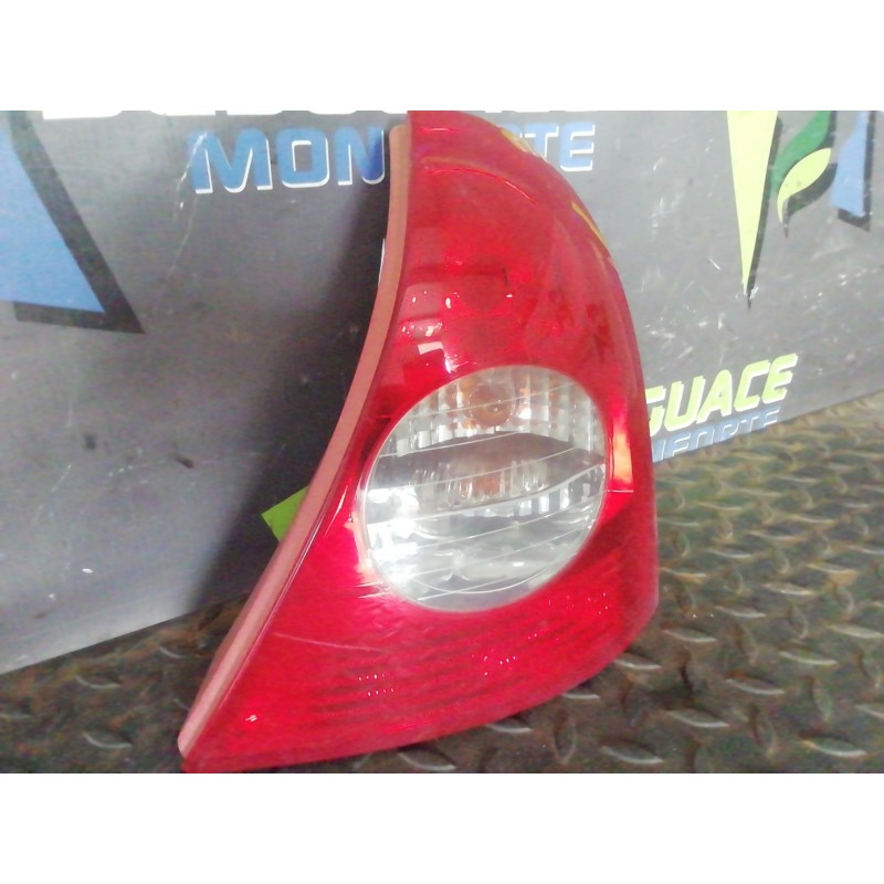 Desguace MonfortePILOTO TRASERO DERECHO 8200071414 RENAULTPiloto trasero derecho|Desguace Monforte
