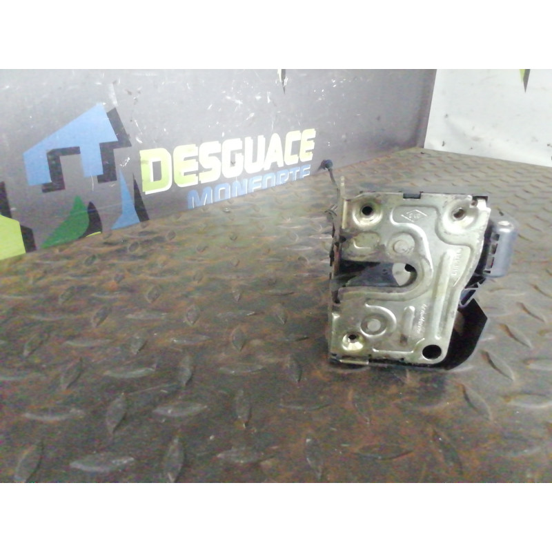 Recambio de cerradura puerta delantera izquierda para renault clio ii fase ii (b/cb0) dynamique referencia OEM IAM 7700434604  