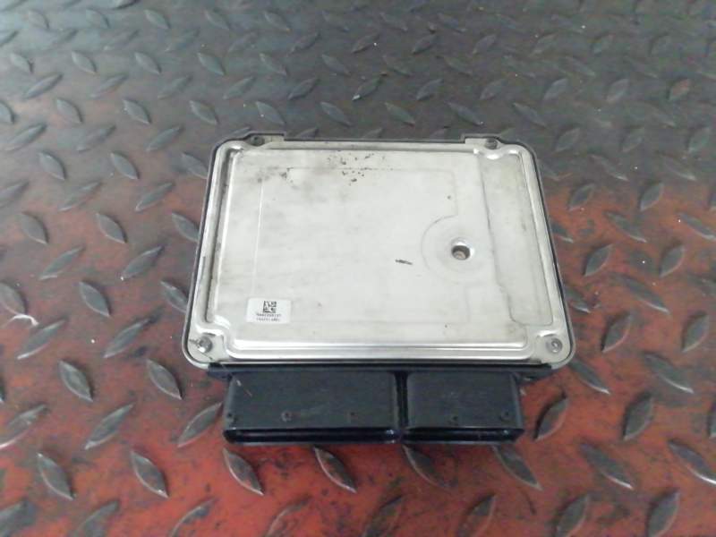 CENTRALITA MOTOR UCE 03G906013K 0281014883 