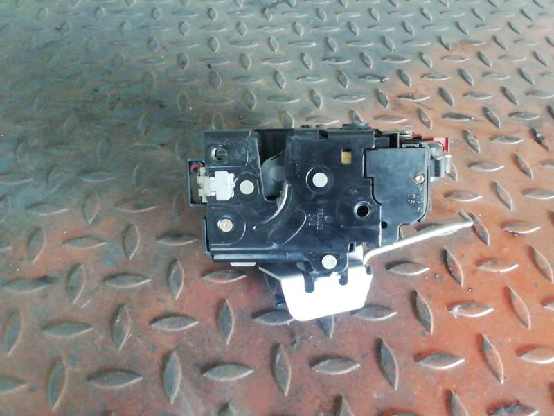 CERRADURA PUERTA TRASERA DERECHA 8E0839016C 