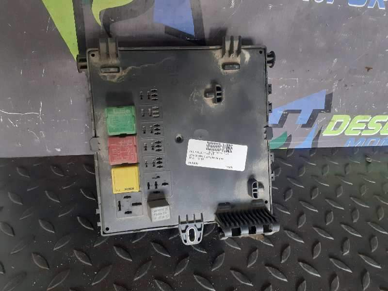 CAJA RELES / FUSIBLES 460028260 