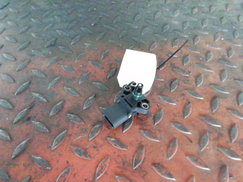 SENSOR 038906051B 0281002399 