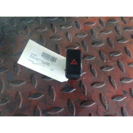 Recambio de warning para mazda 3 berlina (bk) 1.6 crdt sportive kendo referencia OEM IAM 03750330 BP4K664H0 