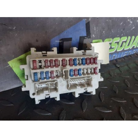 Recambio de caja reles / fusibles para nissan murano (z50) básico referencia OEM IAM 1668AM60A 1668AM60A 