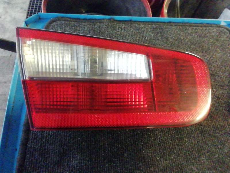PILOTO TRASERO DERECHO INTERIOR 8200002475 