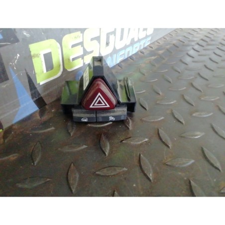 Recambio de warning para opel corsa d 1.3 16v cdti cat (z 13 dth / l4i) referencia OEM IAM 13189529 31367833 