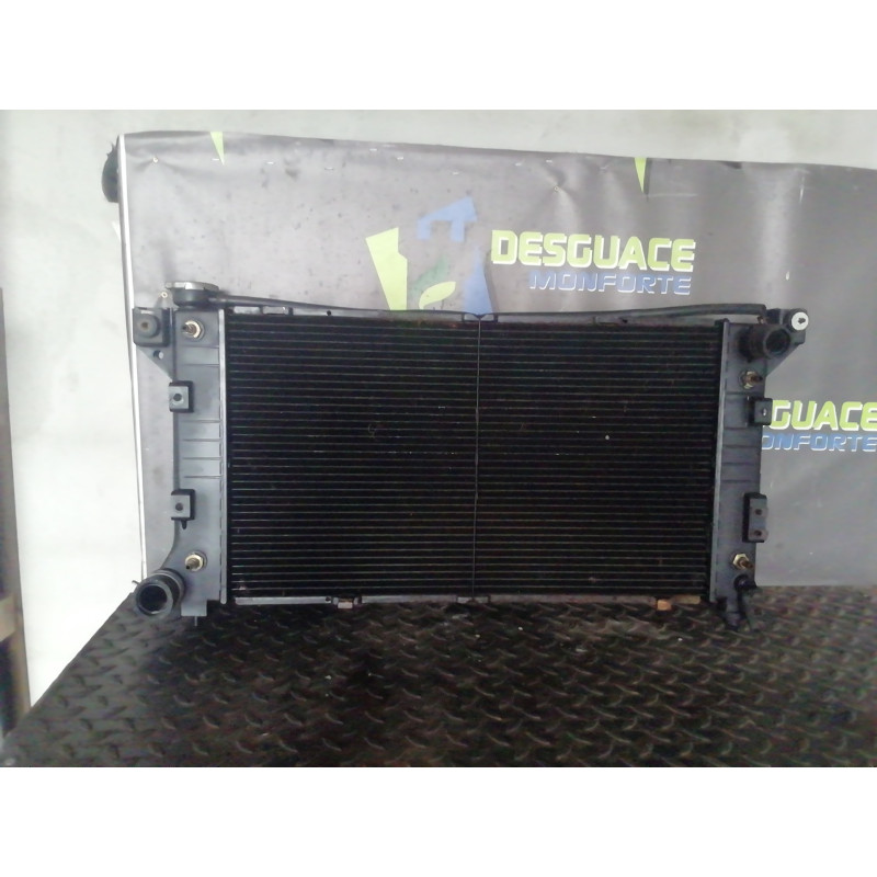 Recambio de radiador agua para chrysler gran voyager 4.yn5m referencia OEM IAM 4682587  