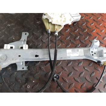 ELEVALUNAS TRASERO DERECHO 827200008R 827300003R 