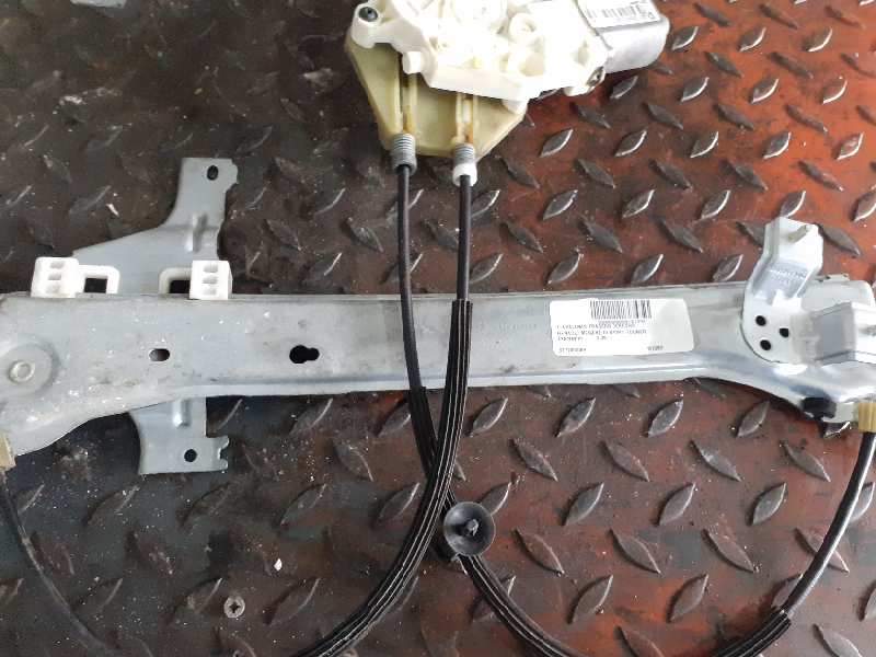 ELEVALUNAS TRASERO DERECHO 827200008R 827300003R 