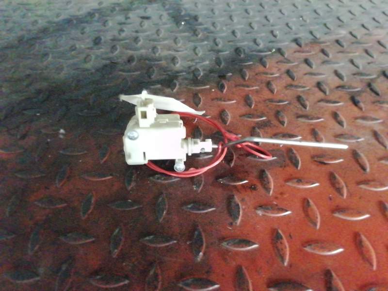 MOTOR CIERRE CENTRALIZADO PORTON 3B0959781 