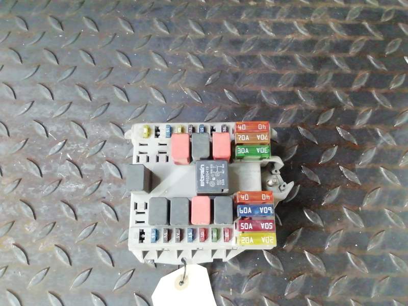 CAJA RELES / FUSIBLES 46760257DS 