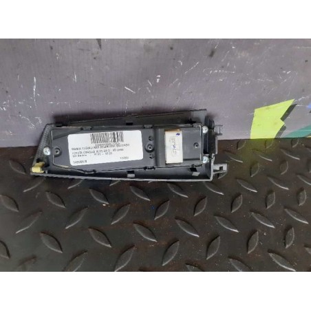 Recambio de mando elevalunas delantero izquierdo para toyota corolla (e12) 2.0 d-4d linea sol berlina referencia OEM IAM 5435566