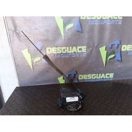 Recambio de cerradura puerta delantera derecha para toyota corolla (e12) 2.0 d-4d linea sol berlina referencia OEM IAM   