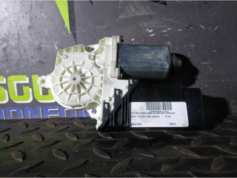 MOTOR ELEVALUNAS DELANTERO DERECHO 105415301 05074240 