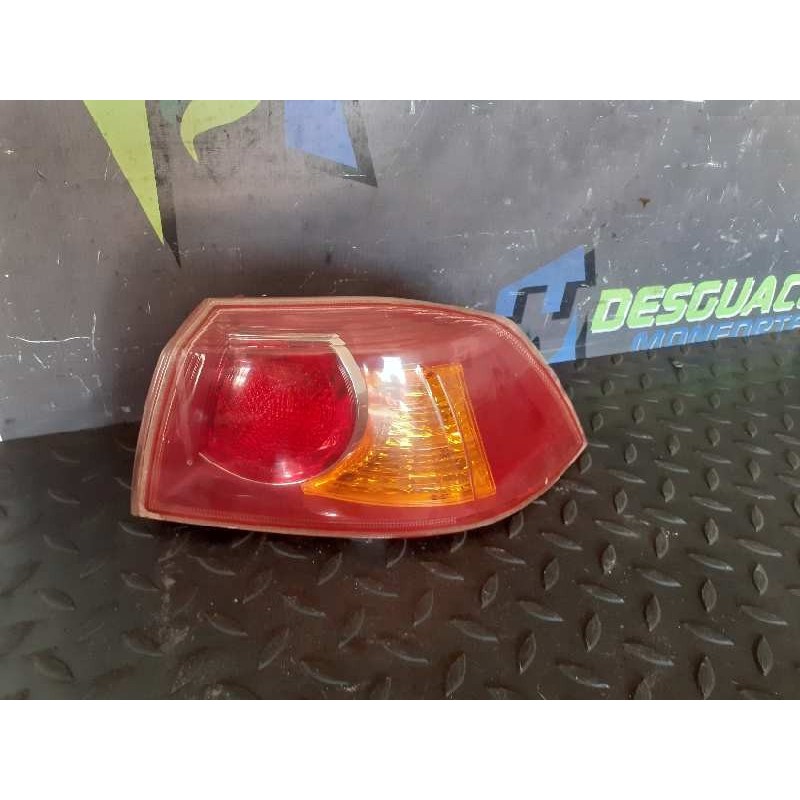 Desguace MonfortePILOTO TRASERO DERECHO 8330A606 MITSUBISHIPiloto trasero derecho|Desguace Monforte