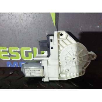 Recambio de motor elevalunas trasero derecho para audi a6 berlina (4b2) 2.5 tdi referencia OEM IAM 0536010001  
