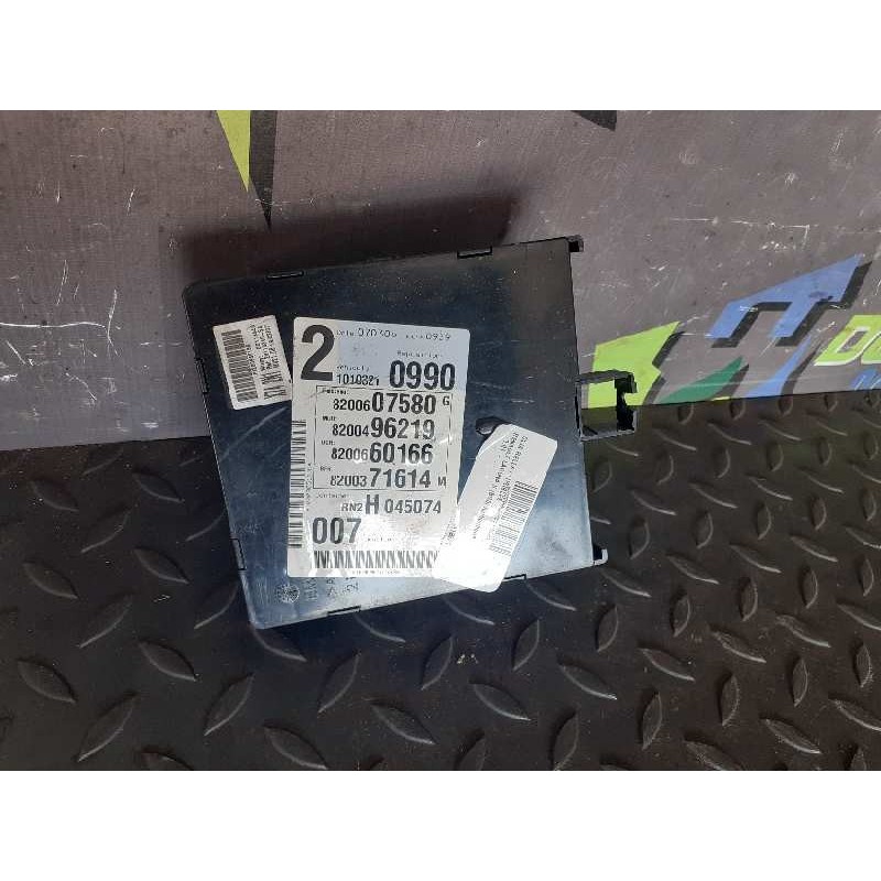 Desguace MonforteCAJA RELES / FUSIBLES 8200607580 RENAULTCaja reles / fusibles|Desguace Monforte