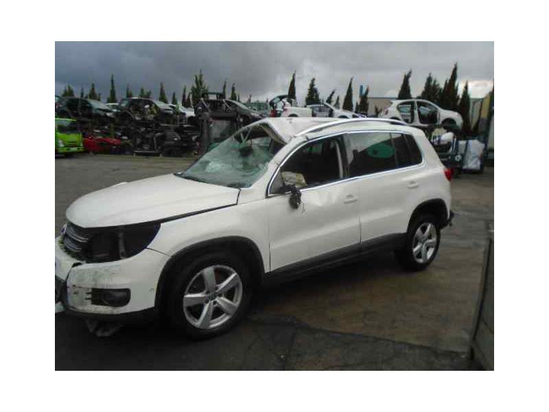 VOLKSWAGEN TIGUAN (5N_)