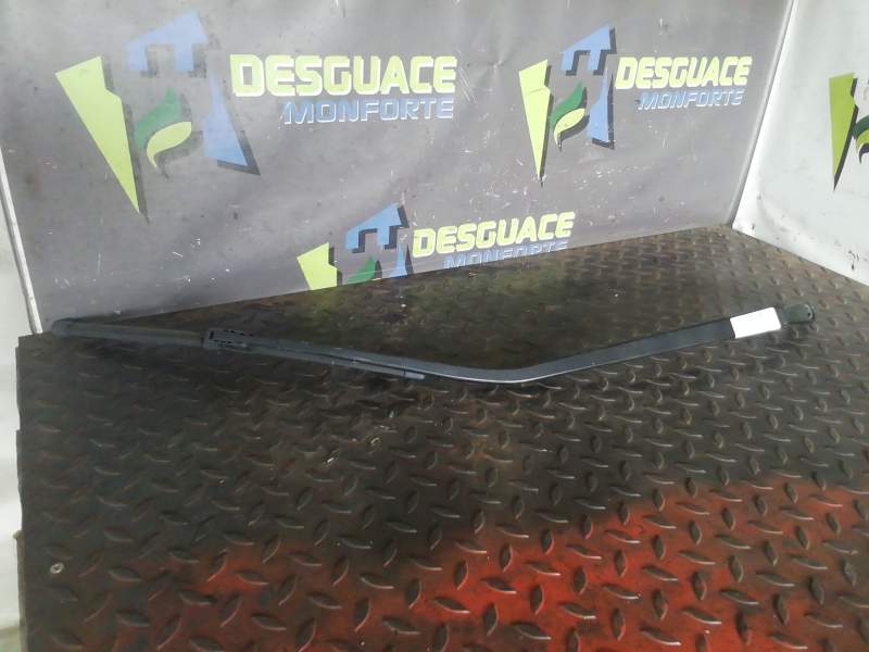 BRAZO LIMPIA DELANTERO DERECHO 28886CC00A 