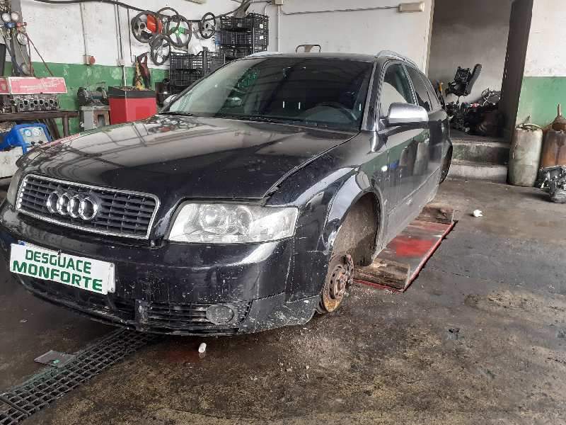 AUDI A4 AVANT (8E)