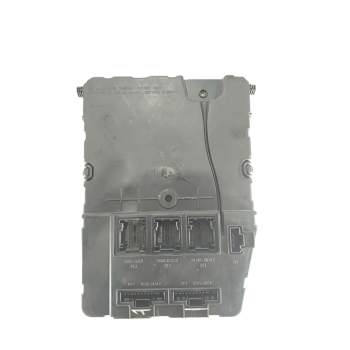 CAJA RELES / FUSIBLES 8200306434 