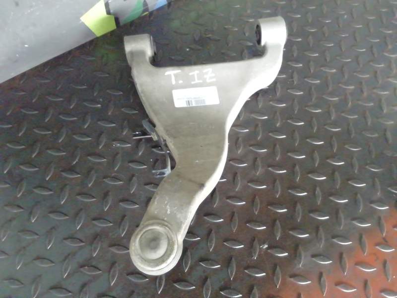 BRAZO SUSPENSION SUPERIOR TRASERO IZQUIERDO 55502CA00A 