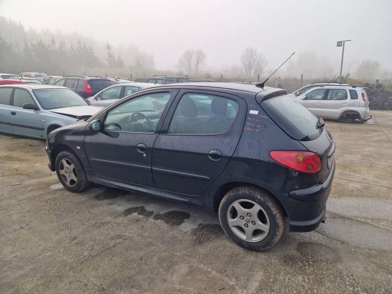 PEUGEOT 206 BERLINA