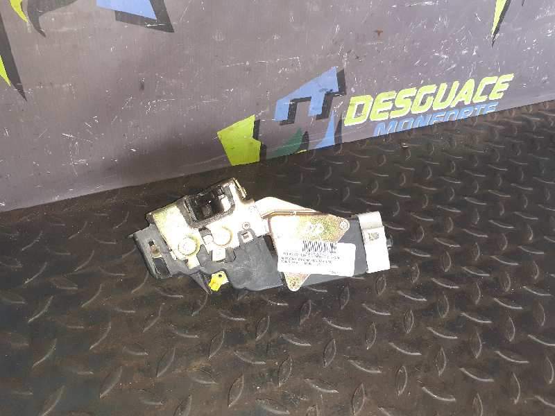 CERRADURA PUERTA DELANTERA DERECHA 