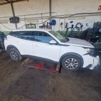 PEUGEOT 2008 II (UD_, US_, UY_, UJ_, UR_, UC_) de desguace